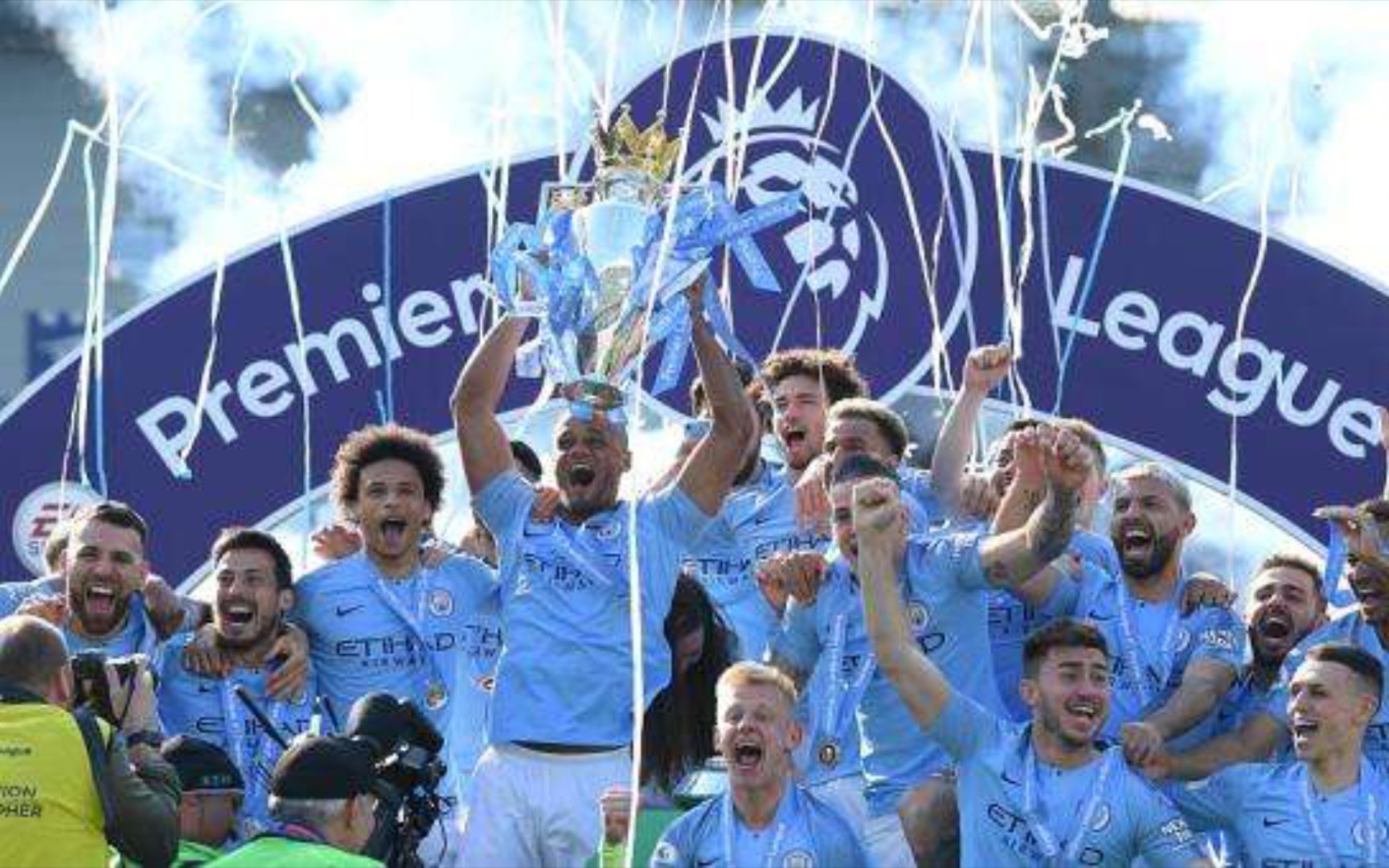 主裁判麦麦 主裁判麦麦